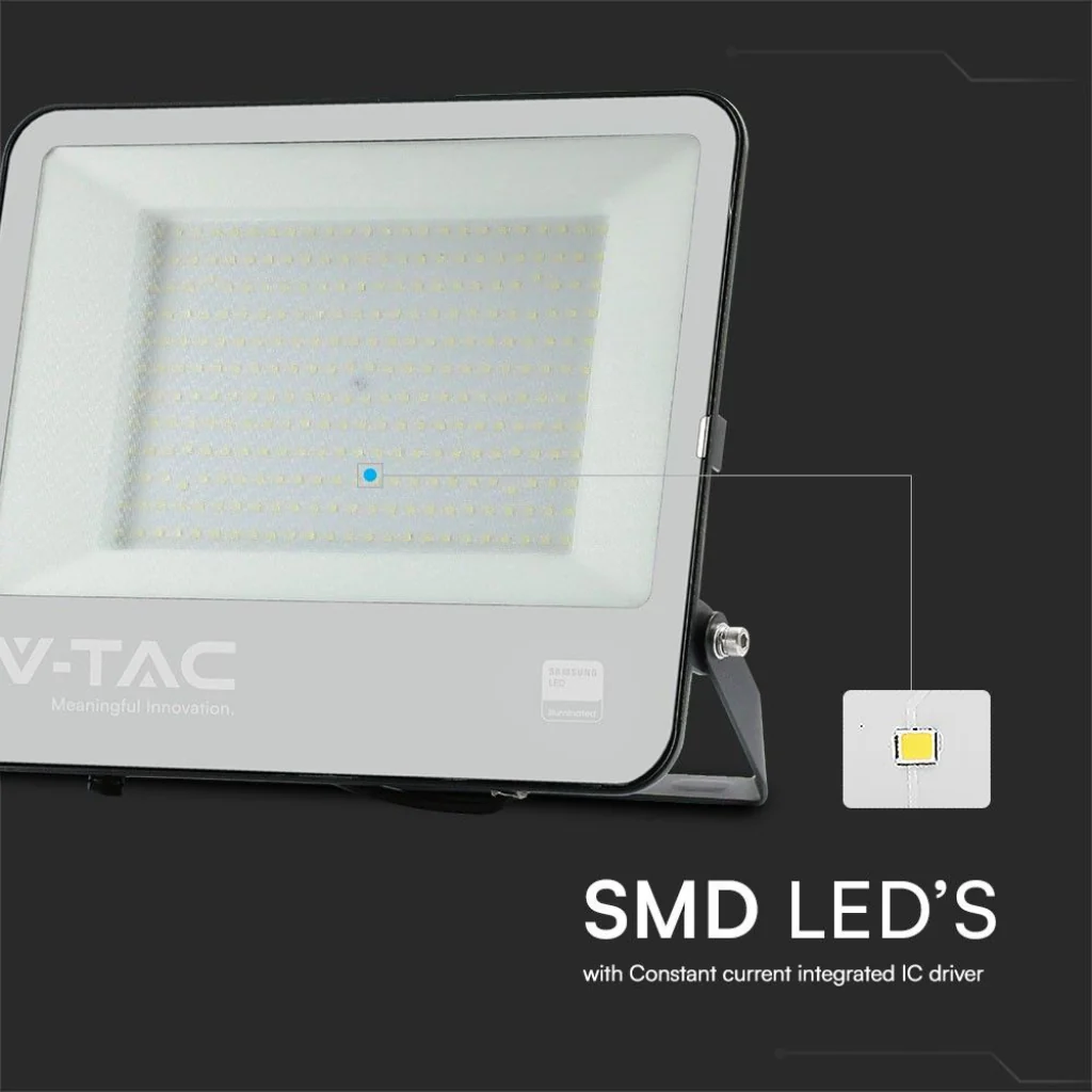 Faro LED 200W Chip Samsung Nero 6500K IP65 con Cavo 1m - Image 4