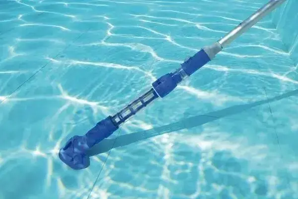 Aspiratore ricaricabile per piscina - Image 2