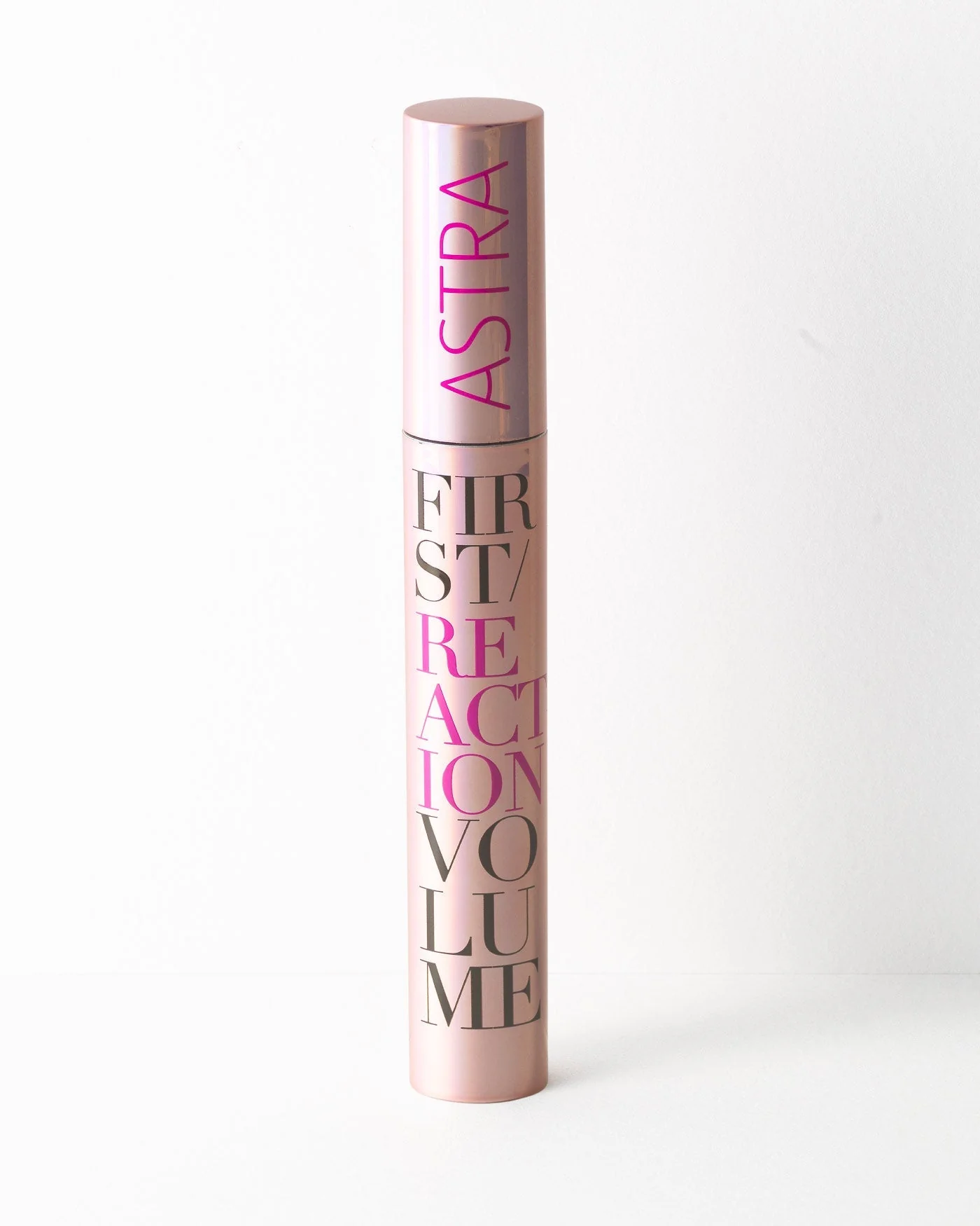 ASTRA MASCARA FIRST REACTION VOLUME BLACK