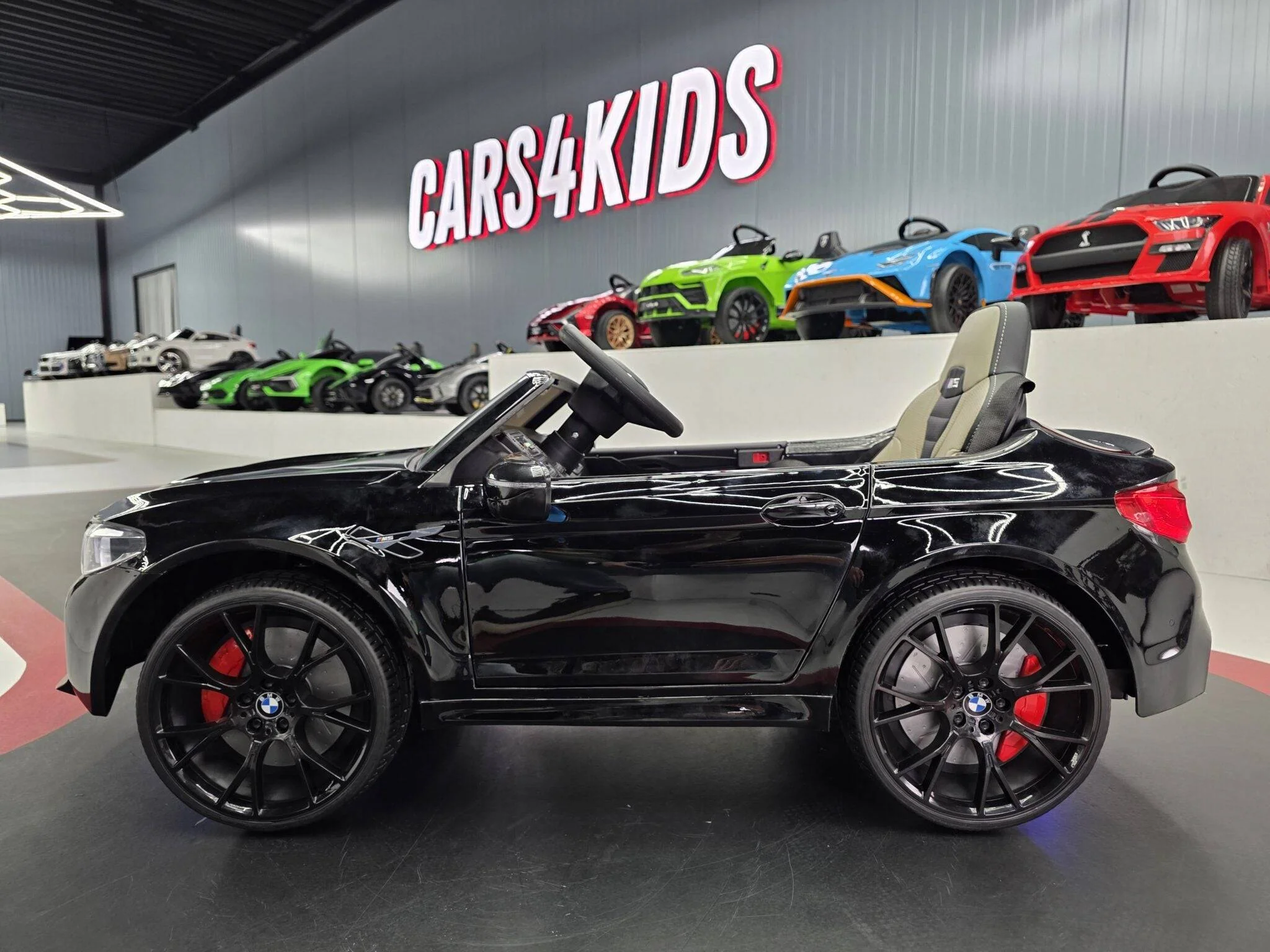 Auto Elettrica per Bambini BMW M5 24 V – Nero Metallizzato - Image 3