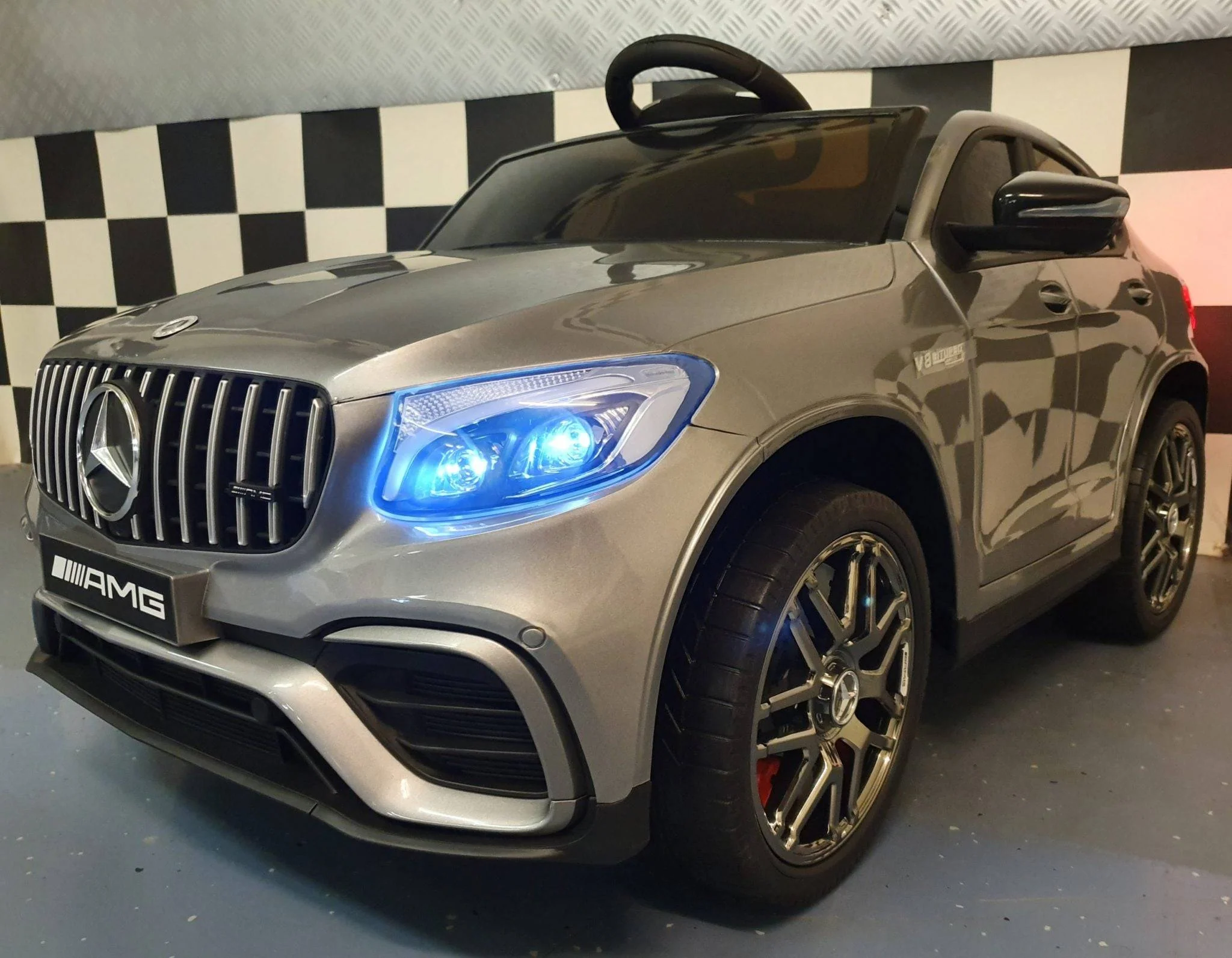 Auto Elettrica per Bambini Mercedes GLC 63 AMG 12 V – Grigio Metallizzato - Image 2