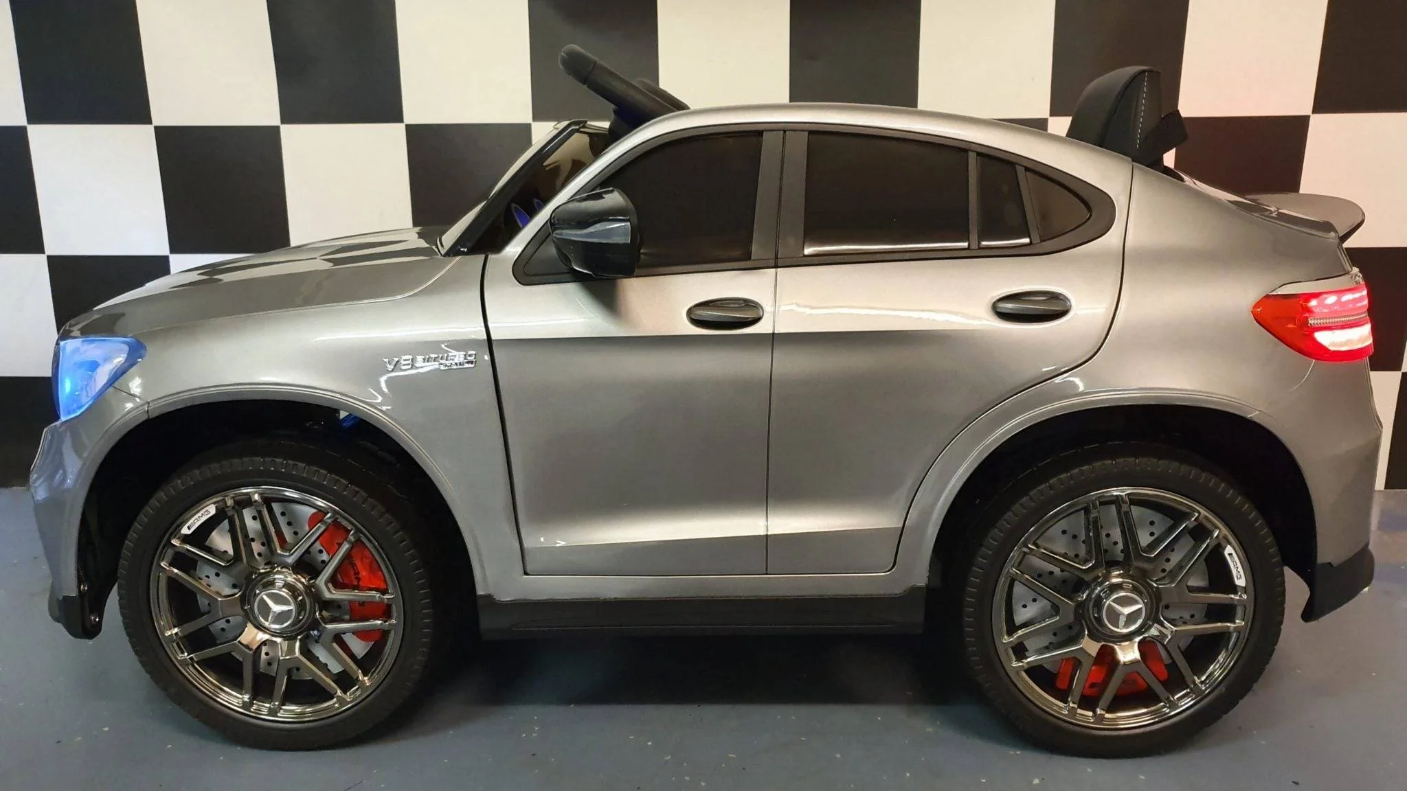 Auto Elettrica per Bambini Mercedes GLC 63 AMG 12 V – Grigio Metallizzato - Image 4