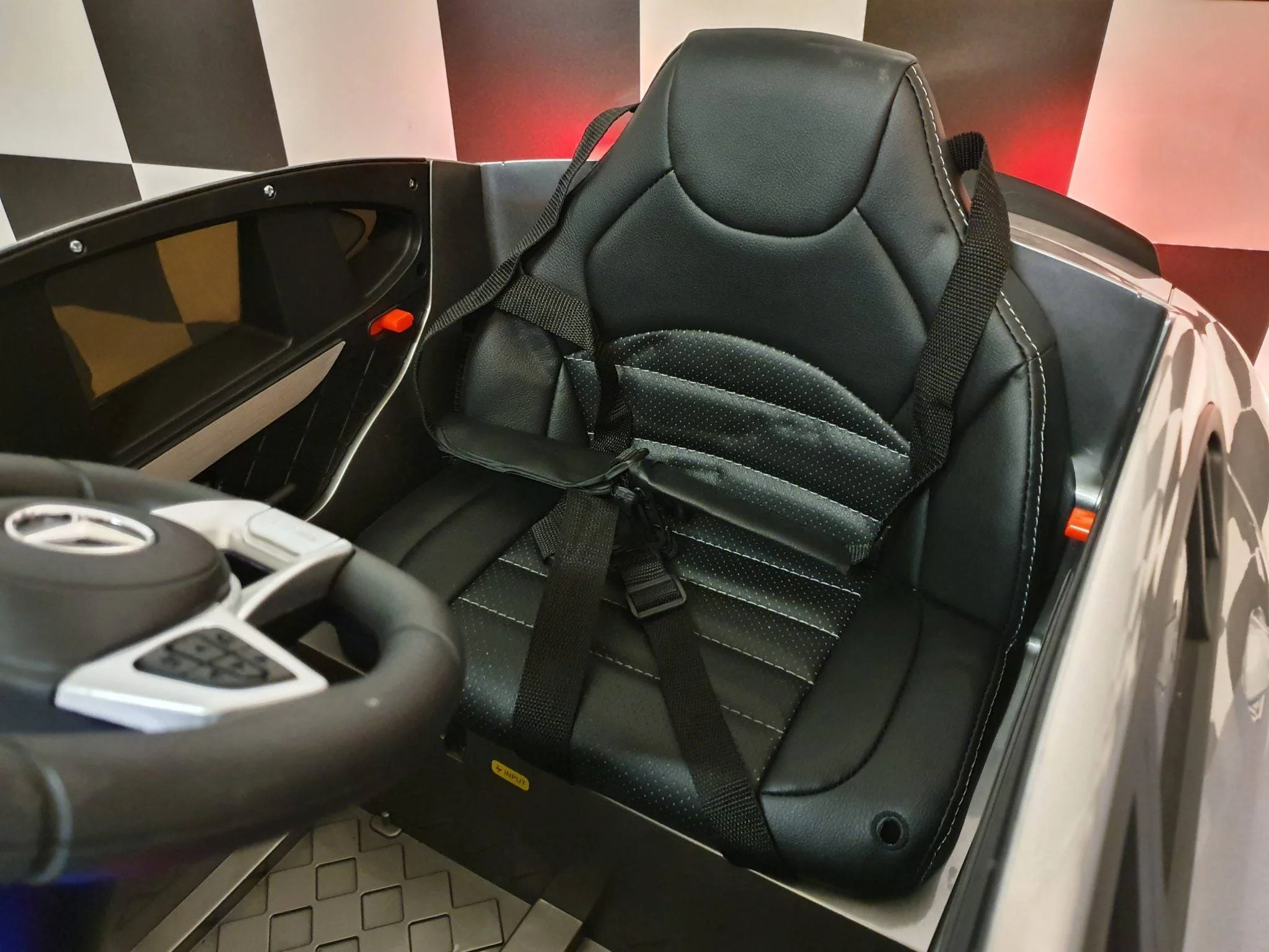 Auto Elettrica per Bambini Mercedes GLC 63 AMG 12 V – Grigio Metallizzato - Image 9