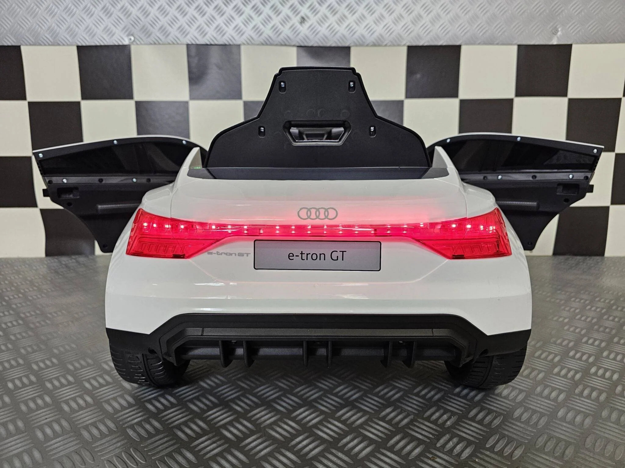 Auto Elettrica per Bambini Audi E-Tron 12 V – Bianca - Image 6