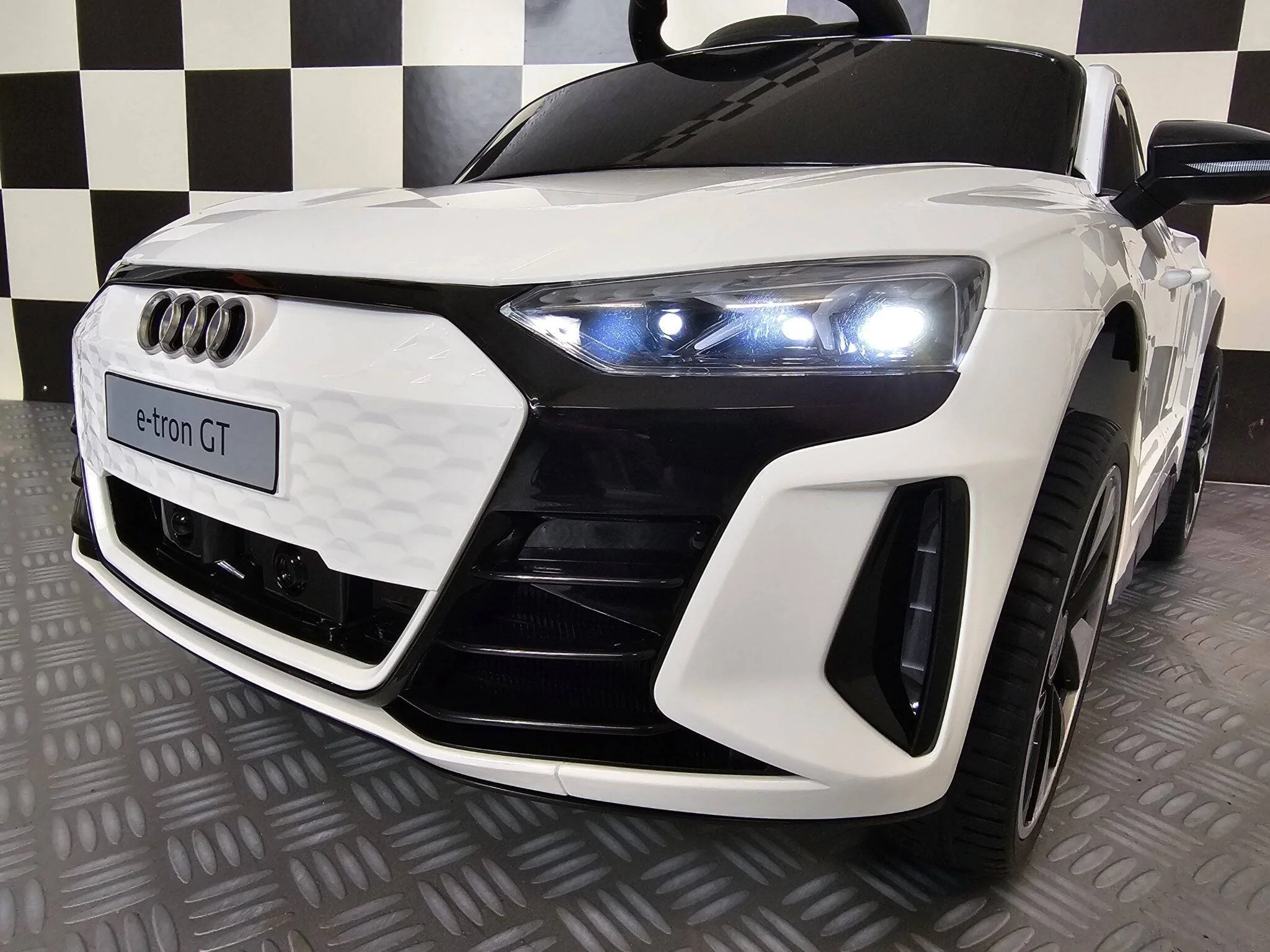 Auto Elettrica per Bambini Audi E-Tron 12 V – Bianca - Image 7