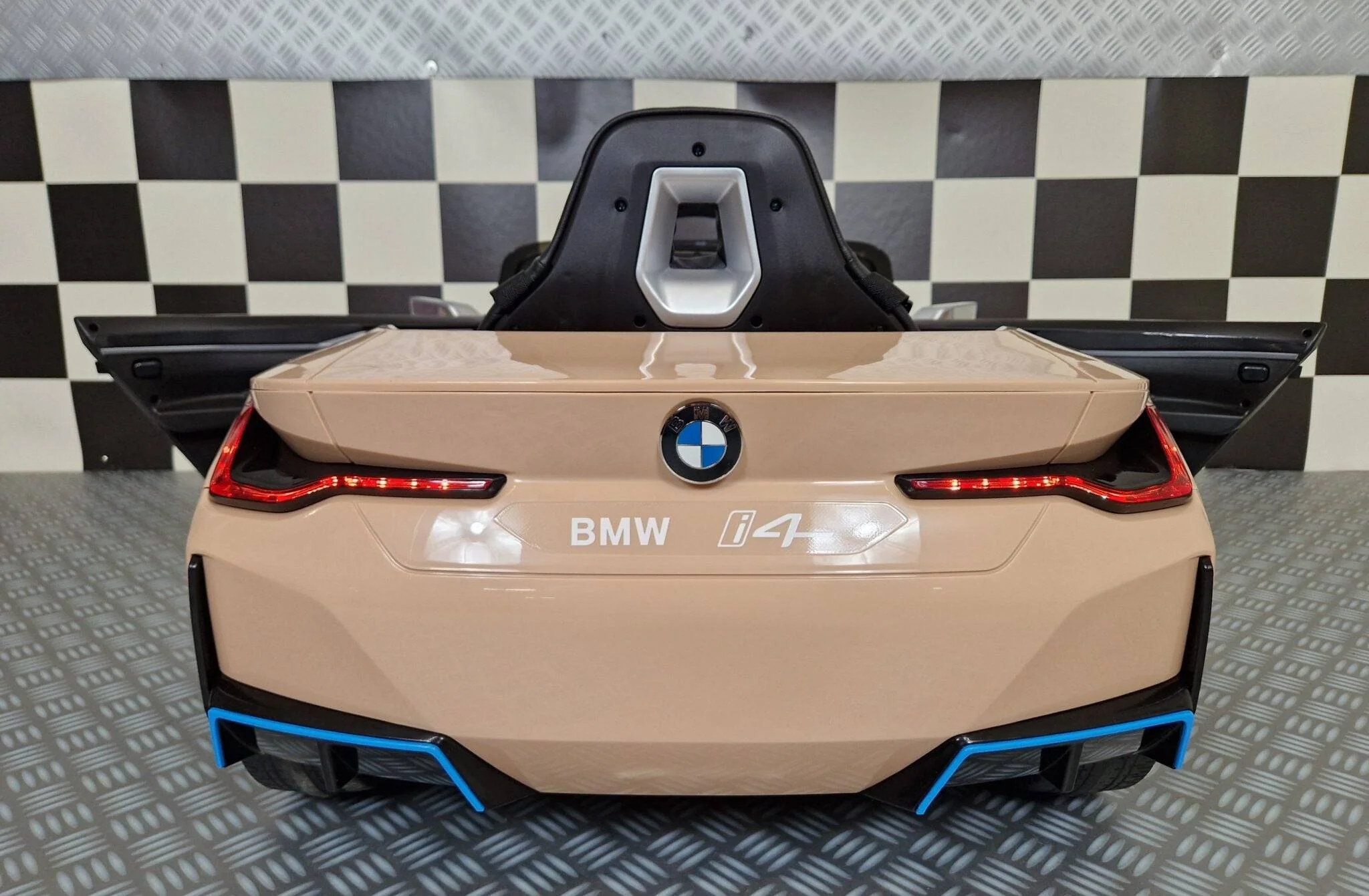 Auto Elettrica per Bambini BMW i4 12 V – Colore Champagne - Image 6