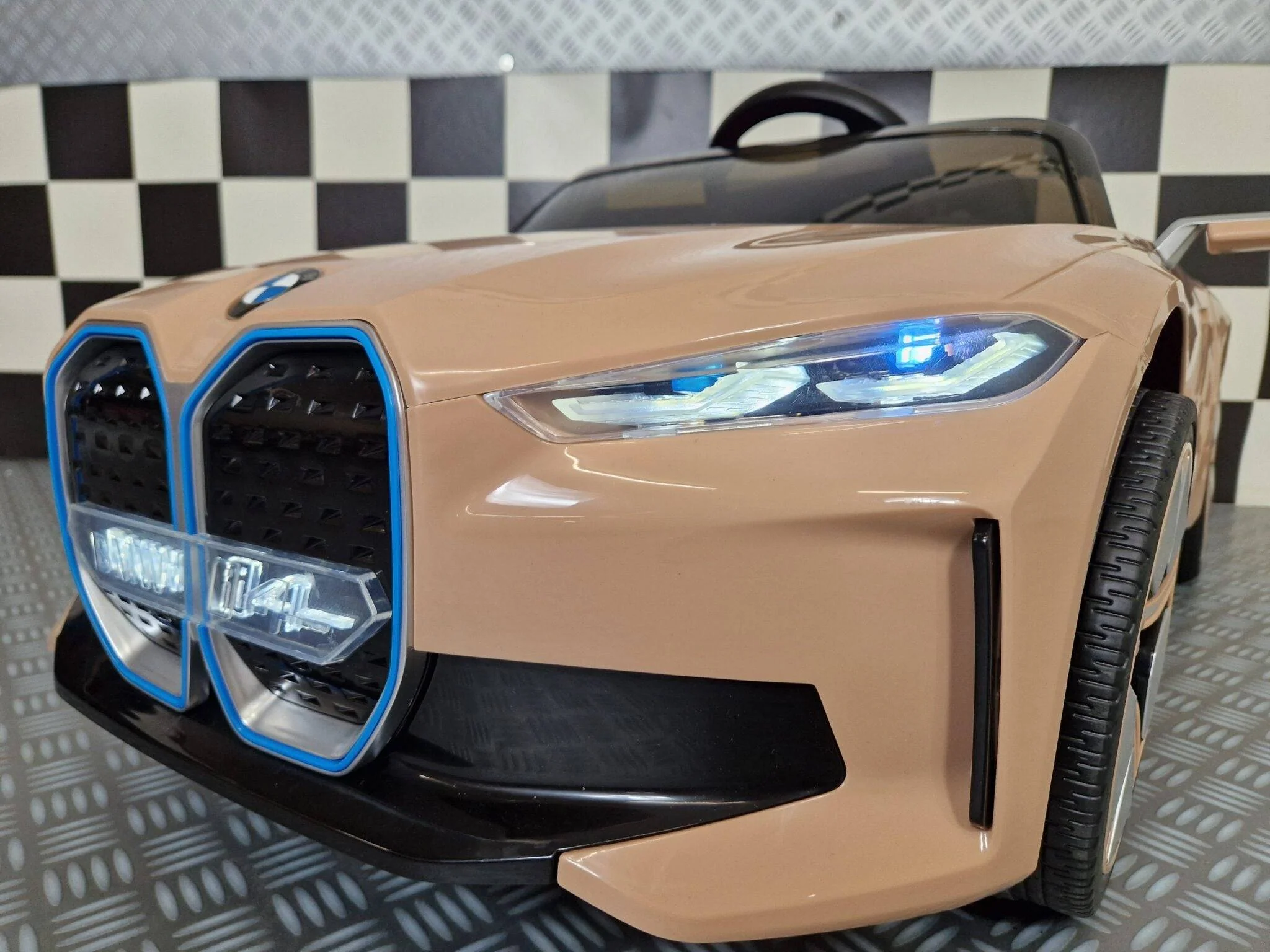 Auto Elettrica per Bambini BMW i4 12 V – Colore Champagne - Image 7