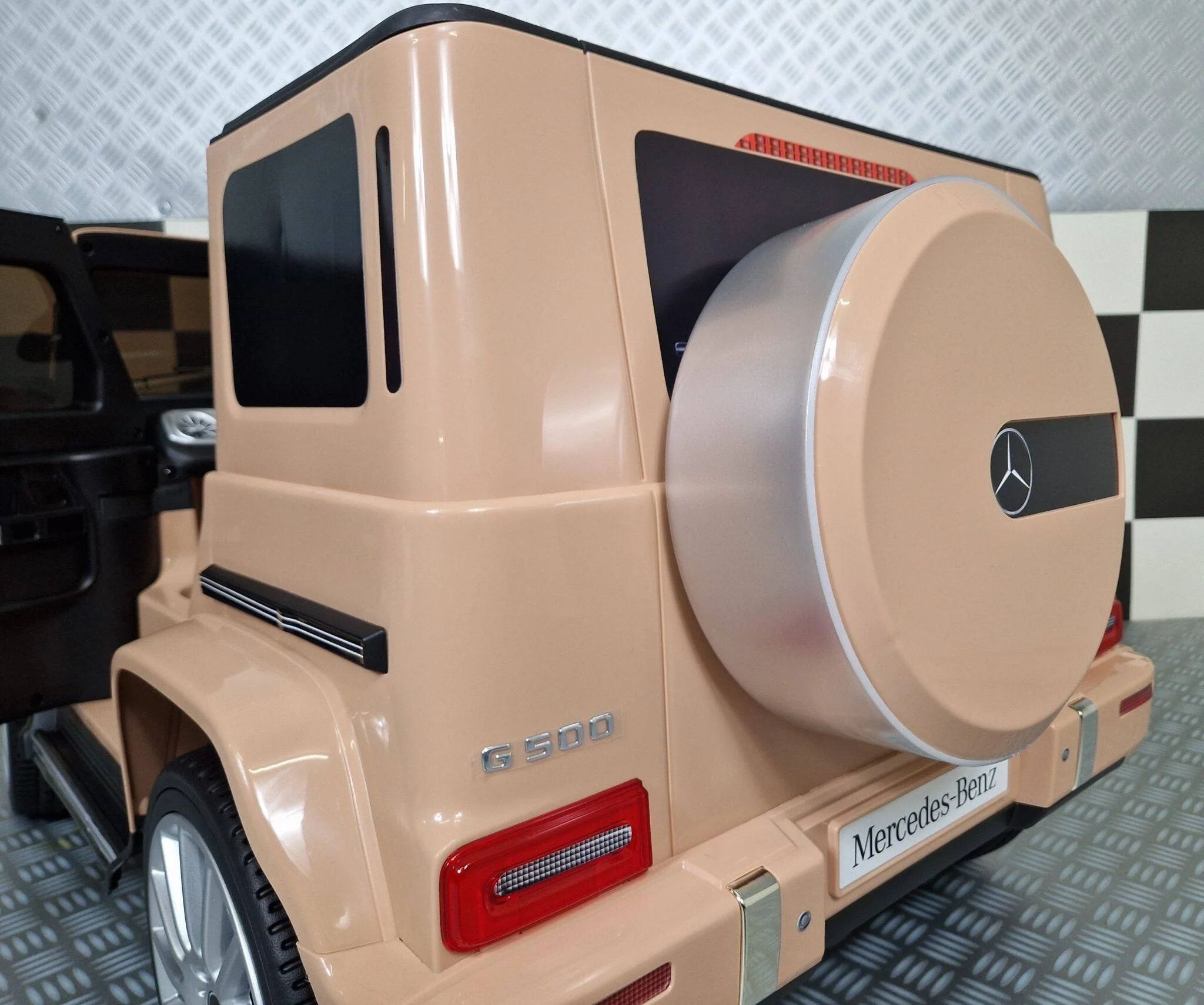 Auto Elettrica per Bambini Mercedes G500 12 V – Colore Sabbia - Image 8