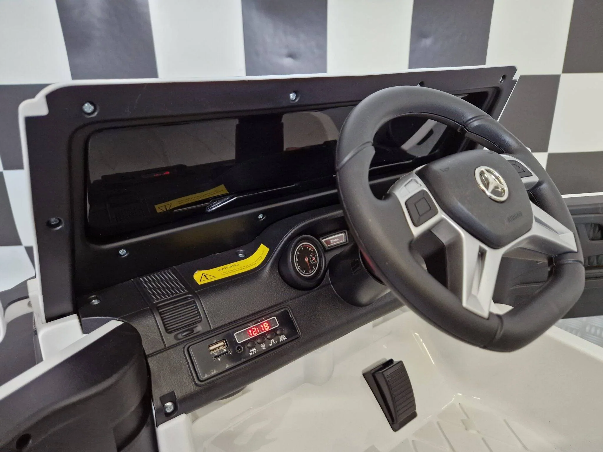 Auto Elettrica per Bambini Mercedes G63 AMG 6×6 12 V – Bianca - Image 9