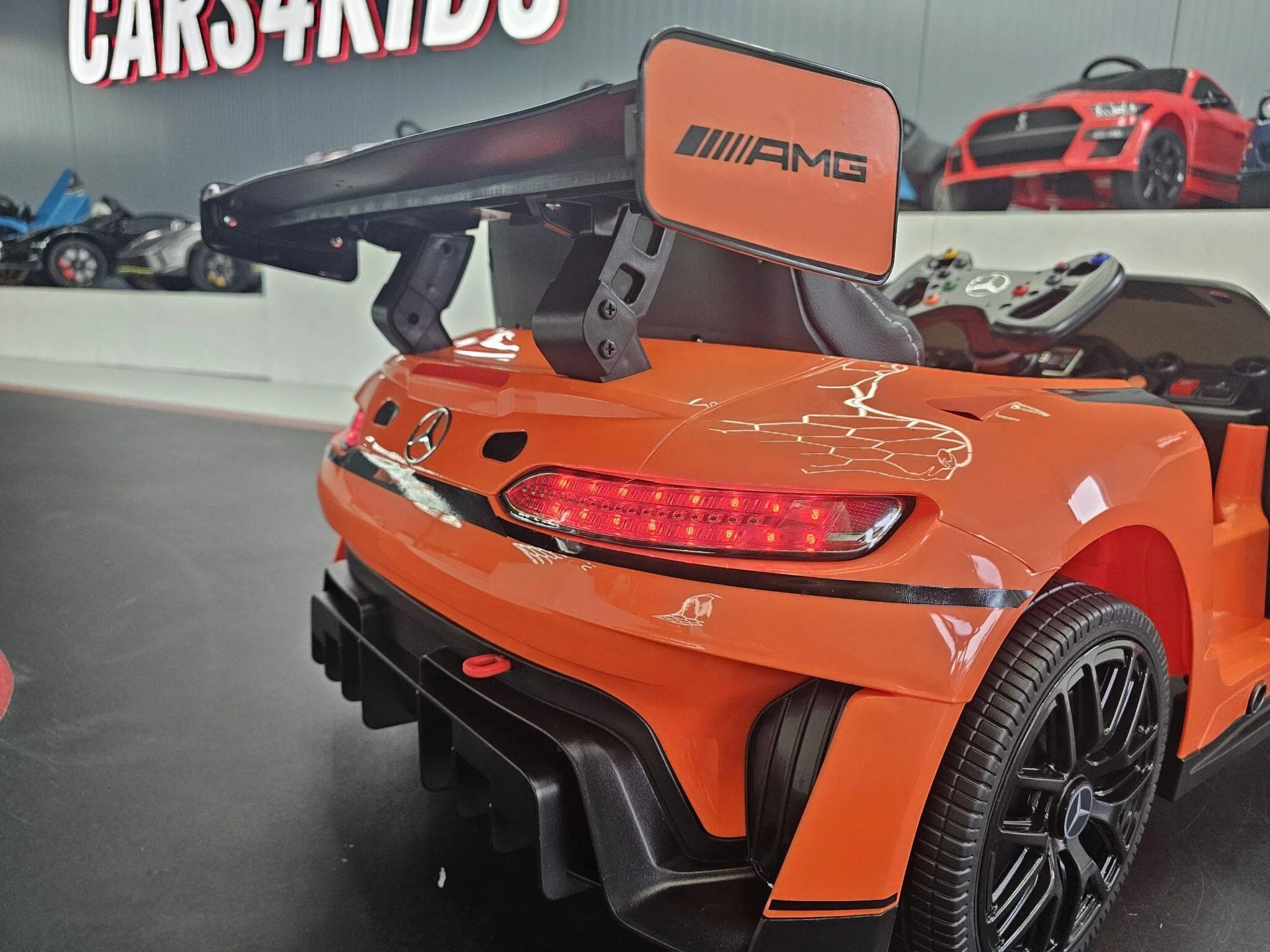 Auto Elettrica per Bambini Mercedes GT3 AMG 12 V – Arancione - Image 7