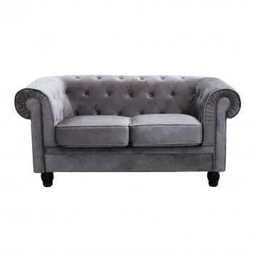 Divano Chesterfield in velluto blu o taupe con lavorazione capitonné
