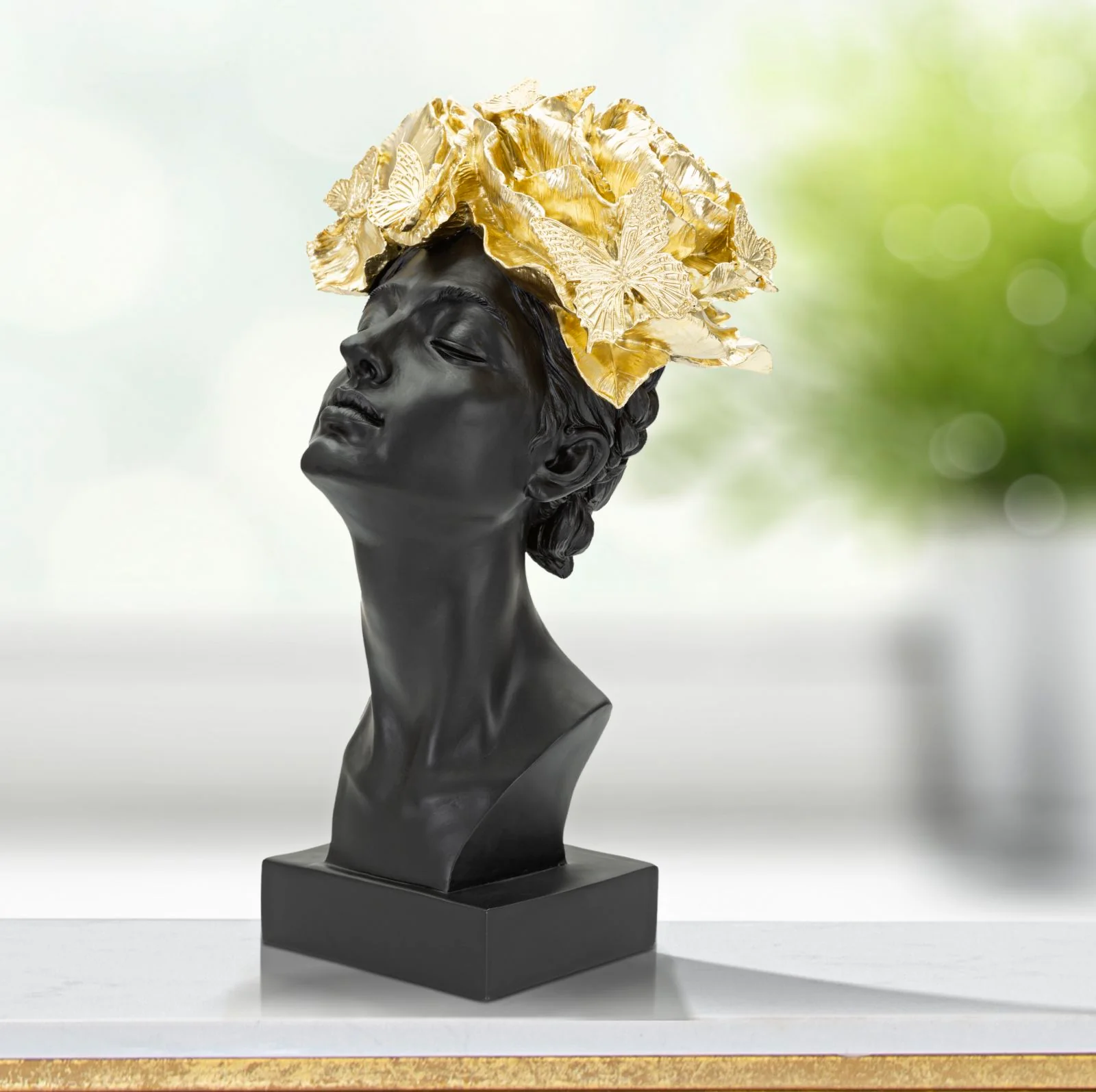 Statua Elegante Donna con Copricapo Decorato in Foglie e Farfalle 21x20x36,5 cm - Image 7