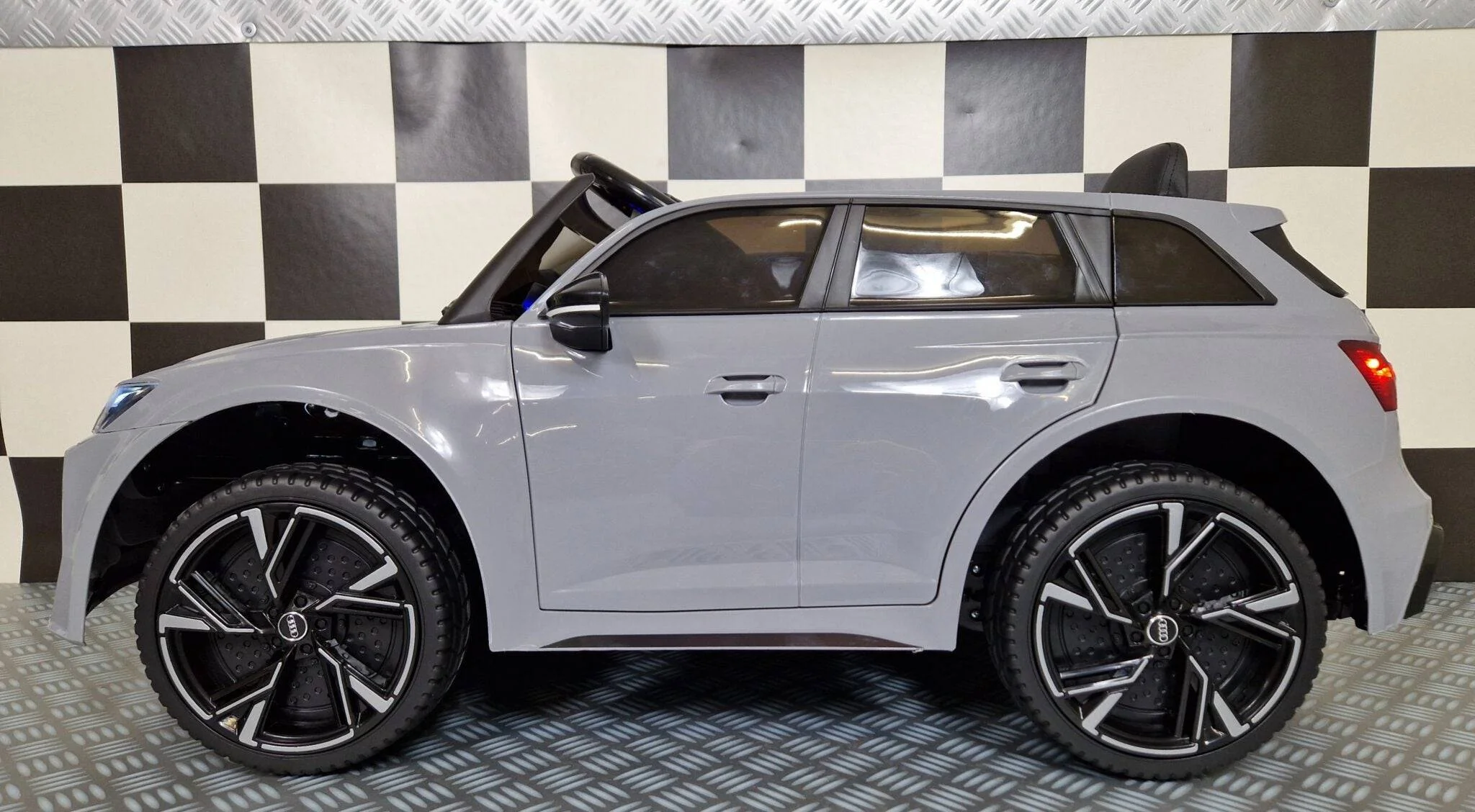 Auto Elettrica per Bambini Audi RS 6 12 V – Nardo Grigio - Image 4