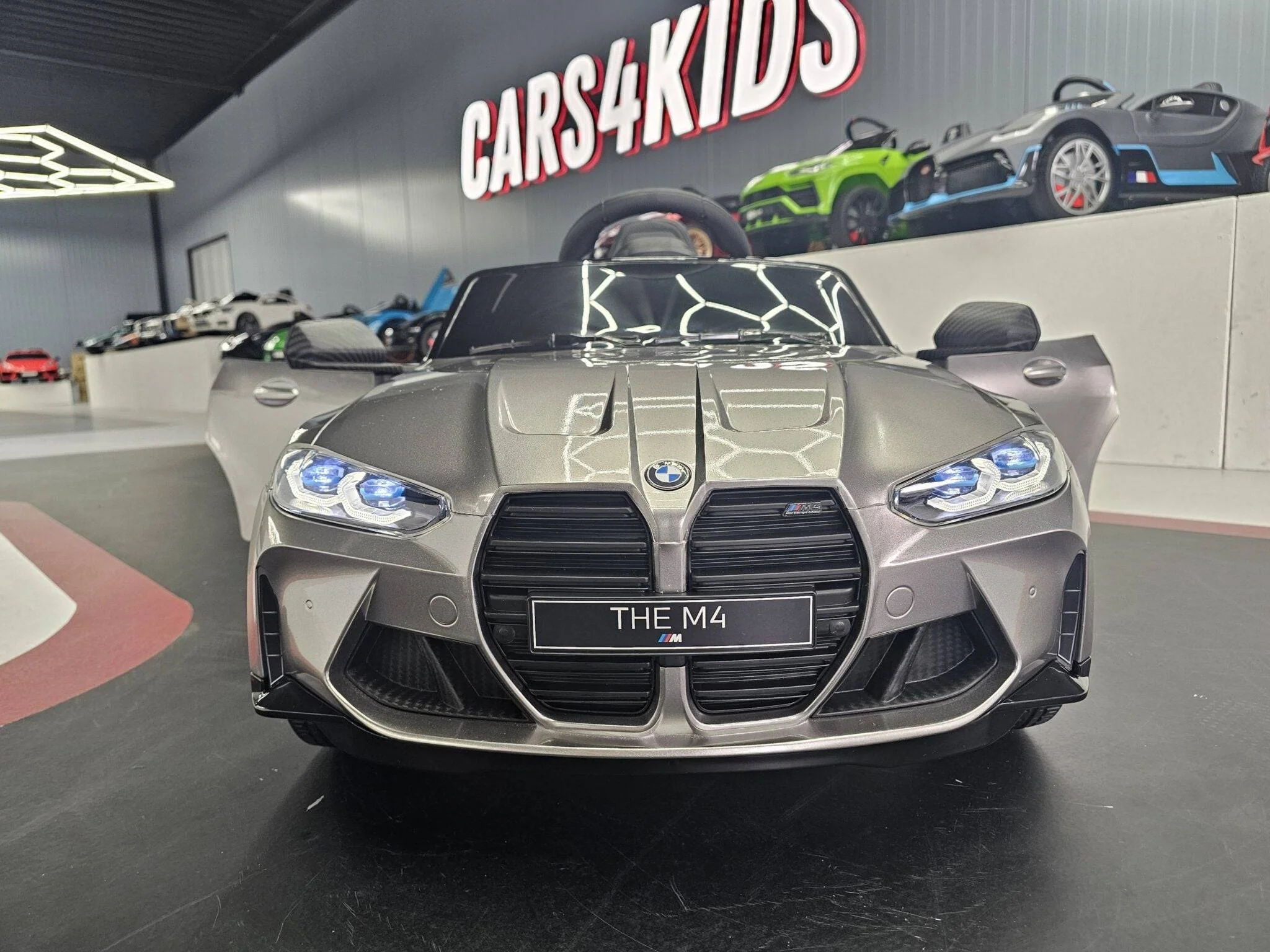 Auto Elettrica per Bambini BMW M4 12 V – Grigio Metallizzato - Image 2