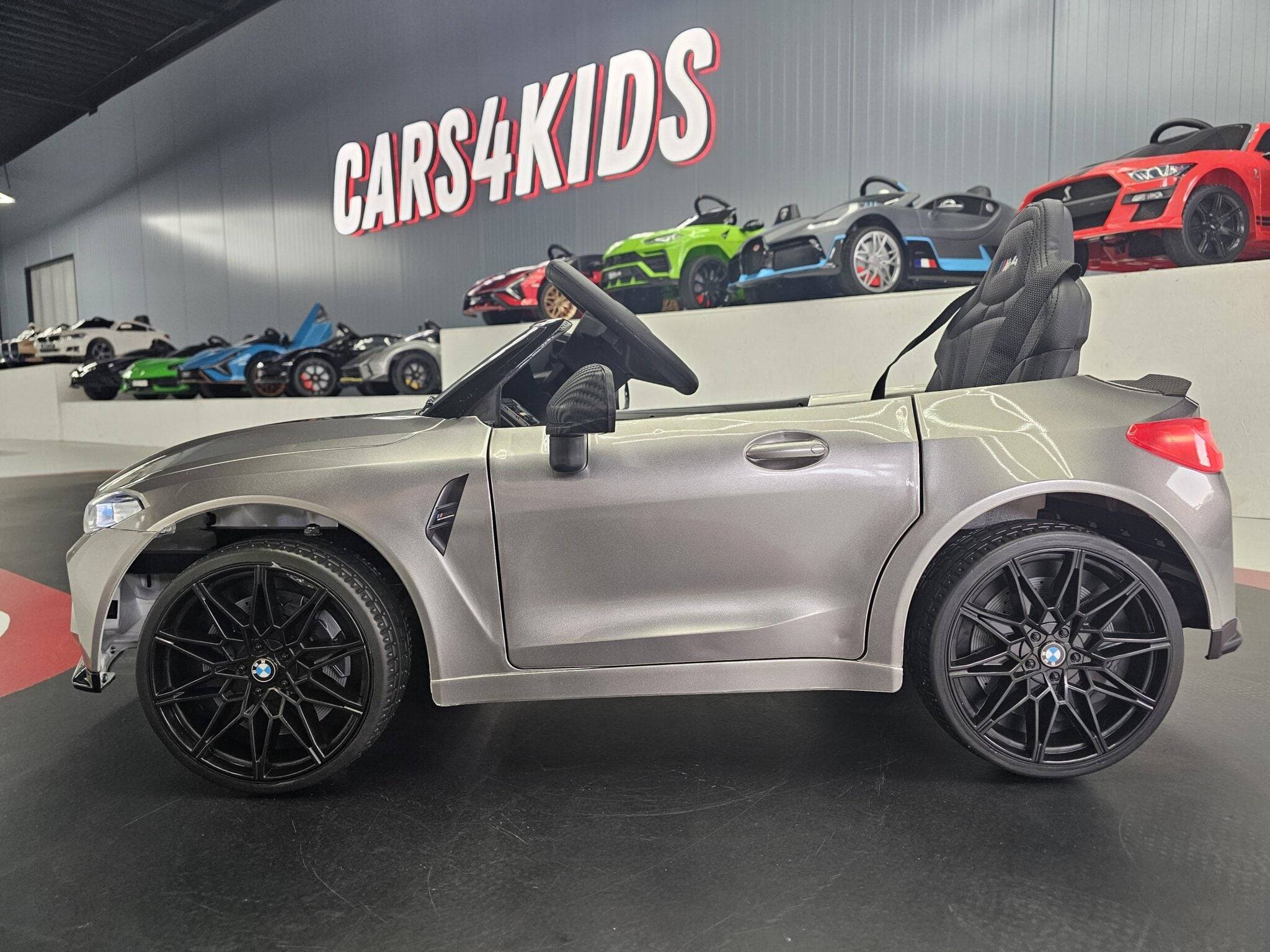 Auto Elettrica per Bambini BMW M4 12 V – Grigio Metallizzato - Image 3
