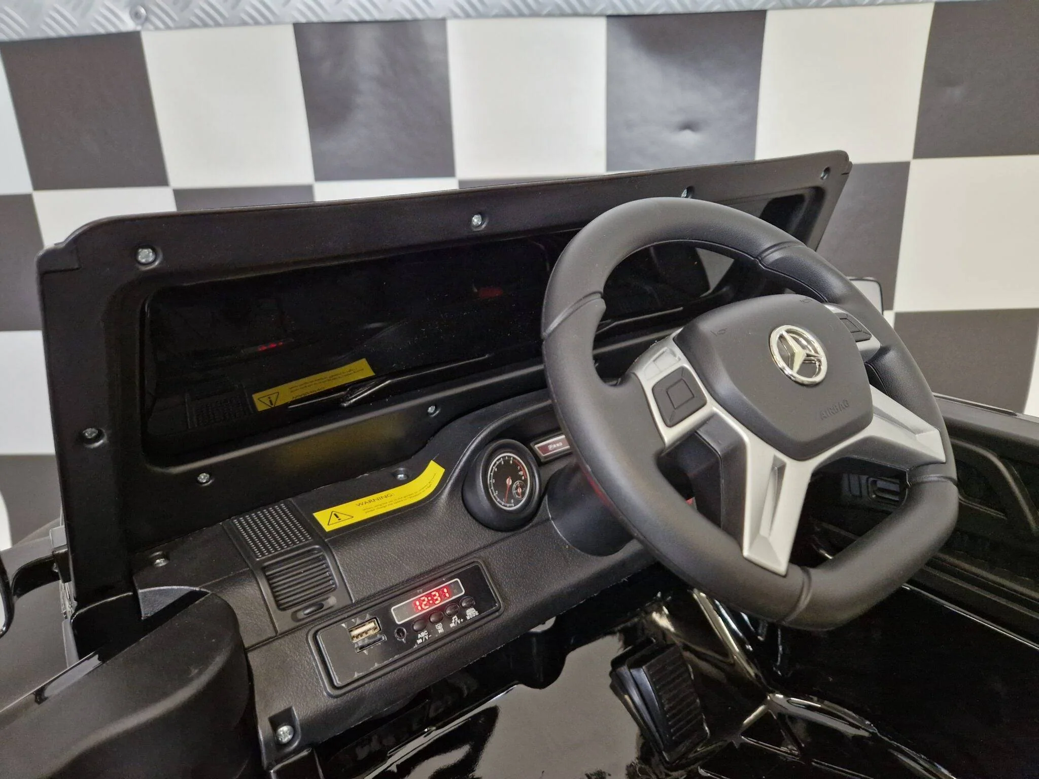 Auto Elettrica per Bambini Mercedes G63 AMG 6×6 12 V – Nero Metallizzato - Image 9