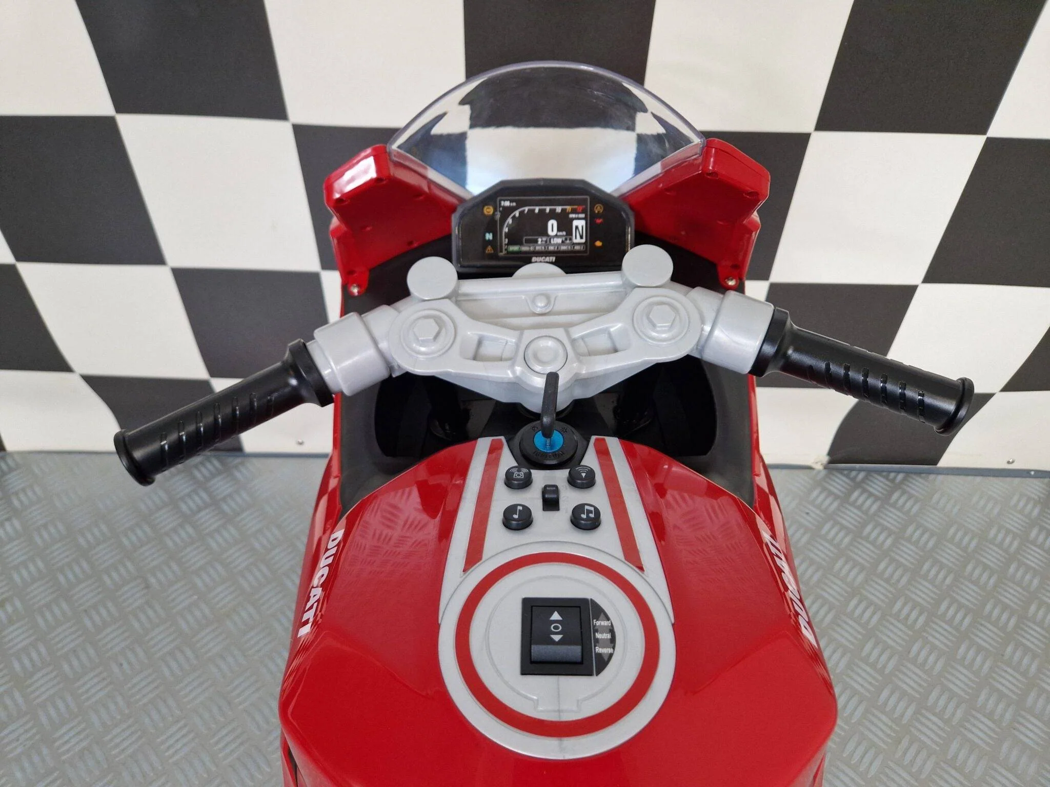 Moto Elettrica per Bambini Ducati Panigale 12 V – Rossa - Image 8