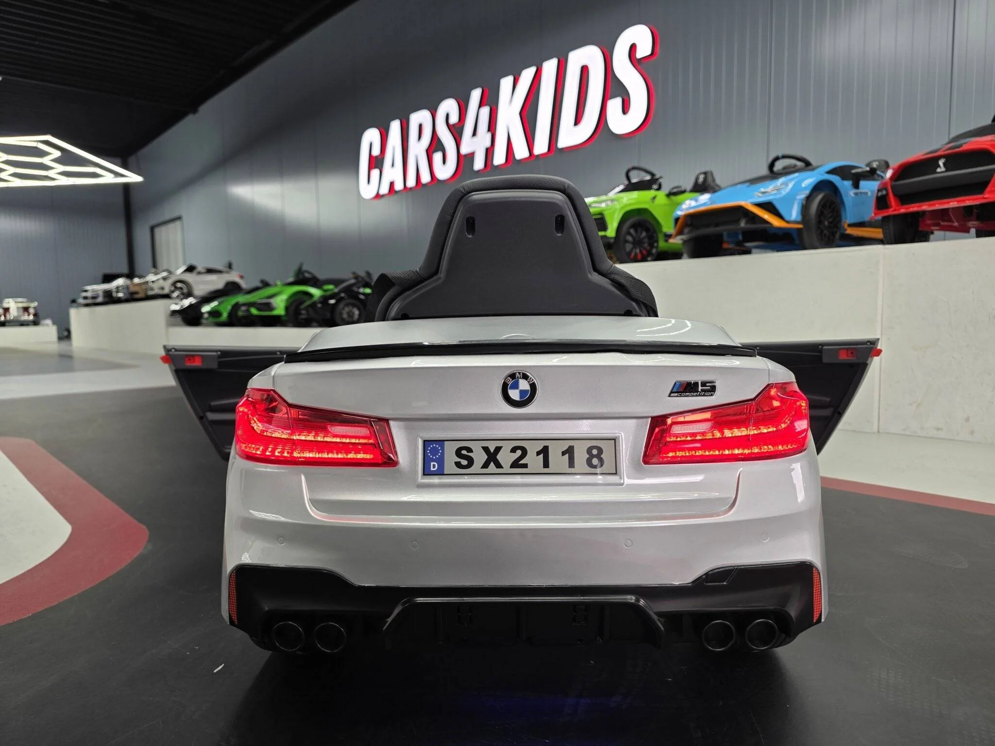 Auto Elettrica per Bambini BMW M5 24 V – Grigio Metallizzato - Image 5