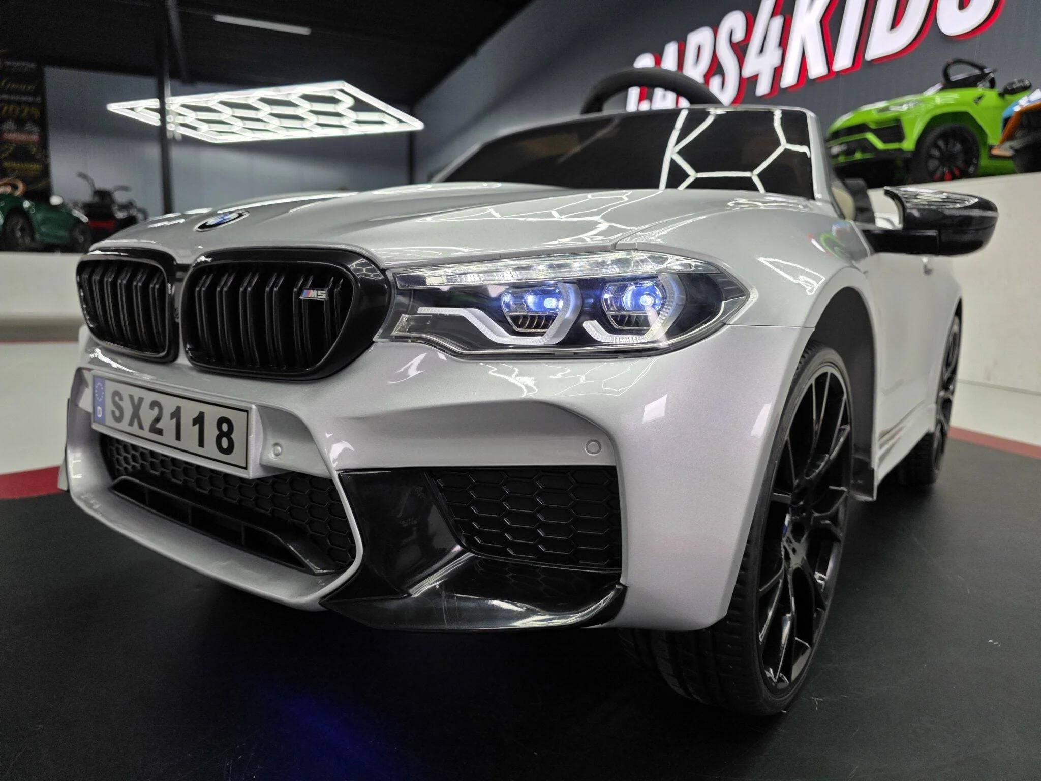 Auto Elettrica per Bambini BMW M5 24 V – Grigio Metallizzato - Image 6