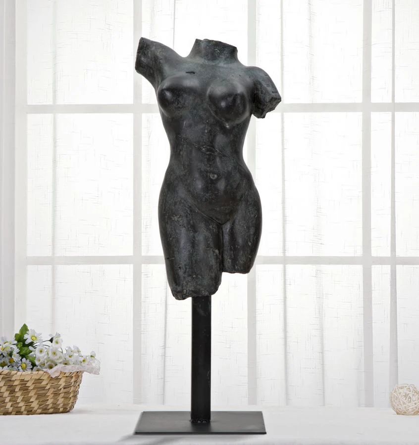 Scultura Elegante Donna in Resina 19x17x50 cm - Image 6
