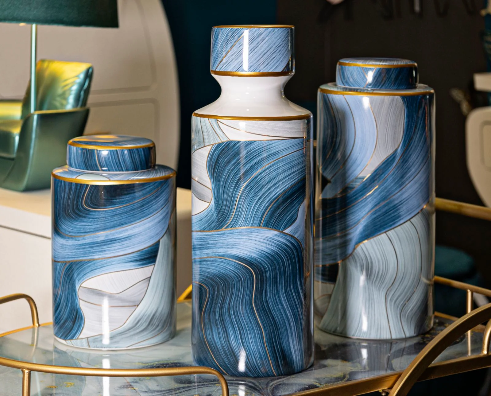 Vaso in Ceramica Elegante con Finiture Dorate cm Ø 15x34 - Image 3