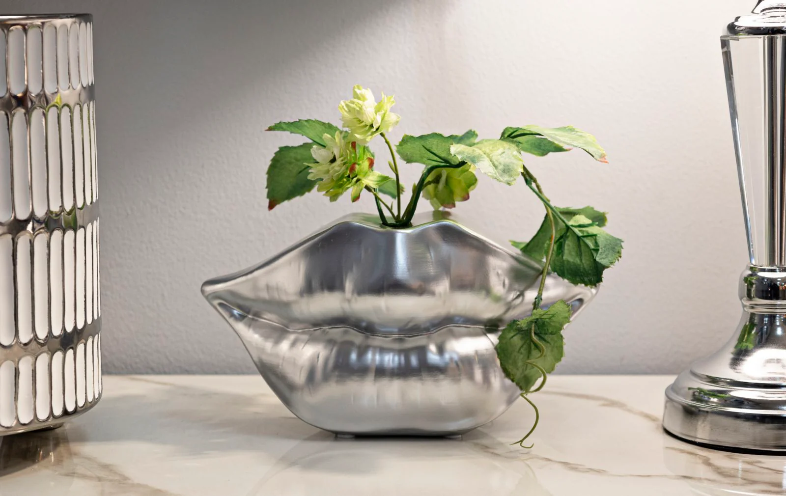 Vaso Mouth Lip Silver Cm 23X8X12 Design Unico e Elegante - Image 5